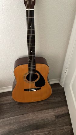 YAMAHA guitar