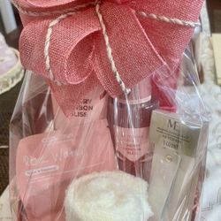 VS Cherry Bonbon Bliss Scent Gift 🍒  💝🎄