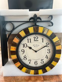 The Horloge Bestime Decorative Wall Clock