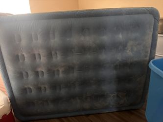 Inflatable air mattress with electric air pump 