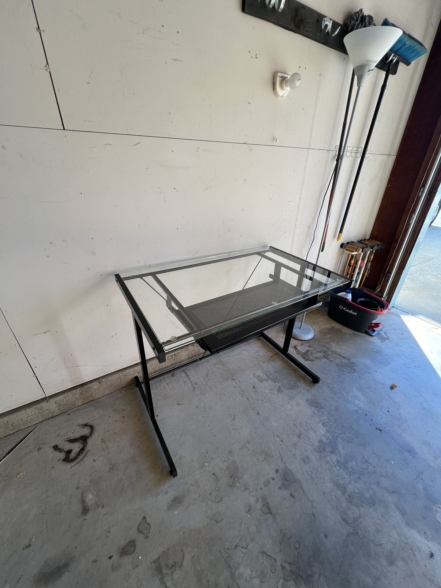 Lightweight Metal Desk