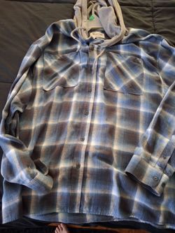 Men's button down shirt   2xL