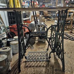 1920's Cast Iron Singer Sewing Mahine Frame