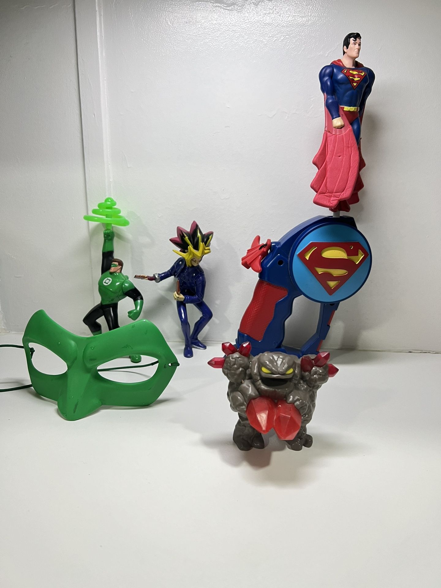 Flying Heroes Comics Supeman Action Figure Lot