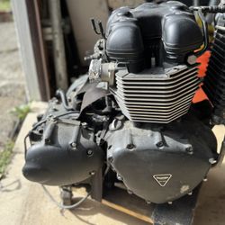 2014 Triumph Bonneville Motor Trans