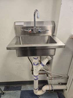 Hand sink