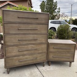 Modern 7 Drawer Wood Dresser Chest of Drawers and Nightstand Furniture Set Great Condition 