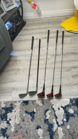 5 Golf Clubs 