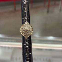 10kt 11.0 Grms Size 6 