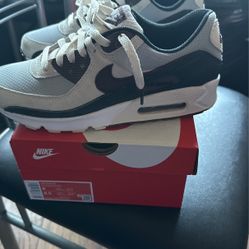 Semi New, Nikes Air