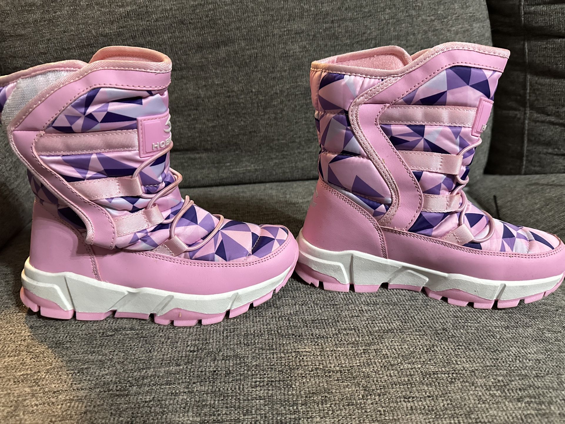 Kids Snow Boots Size 2 Water Resistant Winter Christmas Holiday