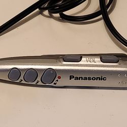 Panasonic SL- SV600J Personal CD Jogger Player Shirt Clip Remote w/ Earbuds