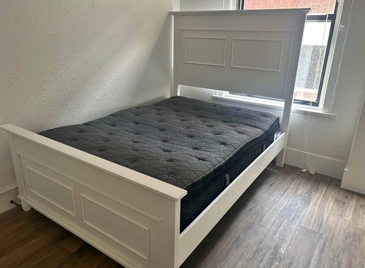 Queen Bed And Frame 