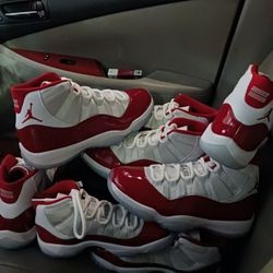 Jordan 11 Retro...(Cherry)