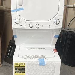 NEW 24” Laundry Center  GE WASHER+DRYER COMBO