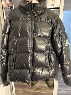 MONCLER PUFFER JACKET