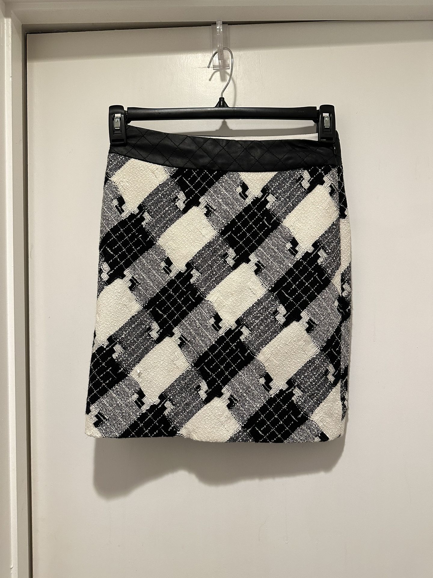 White House Black Market Wool Plaid Pencil Skirt