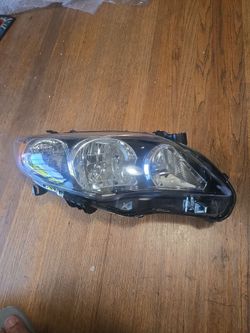 HEADLIGHT. COROLLA 2012-2013