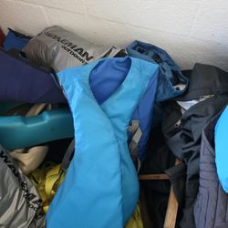 6 Seadoo Life Jackets 30 And Covers Eccelent Condition