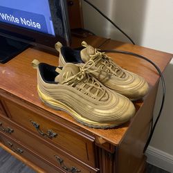 Gold Air Maxes Size 9