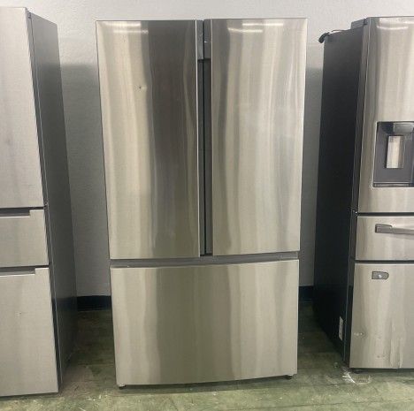 Insignia French Door Refrigerator RM1