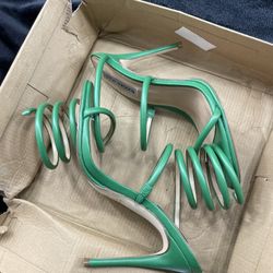Steve Madden Emerald Spiral Heels