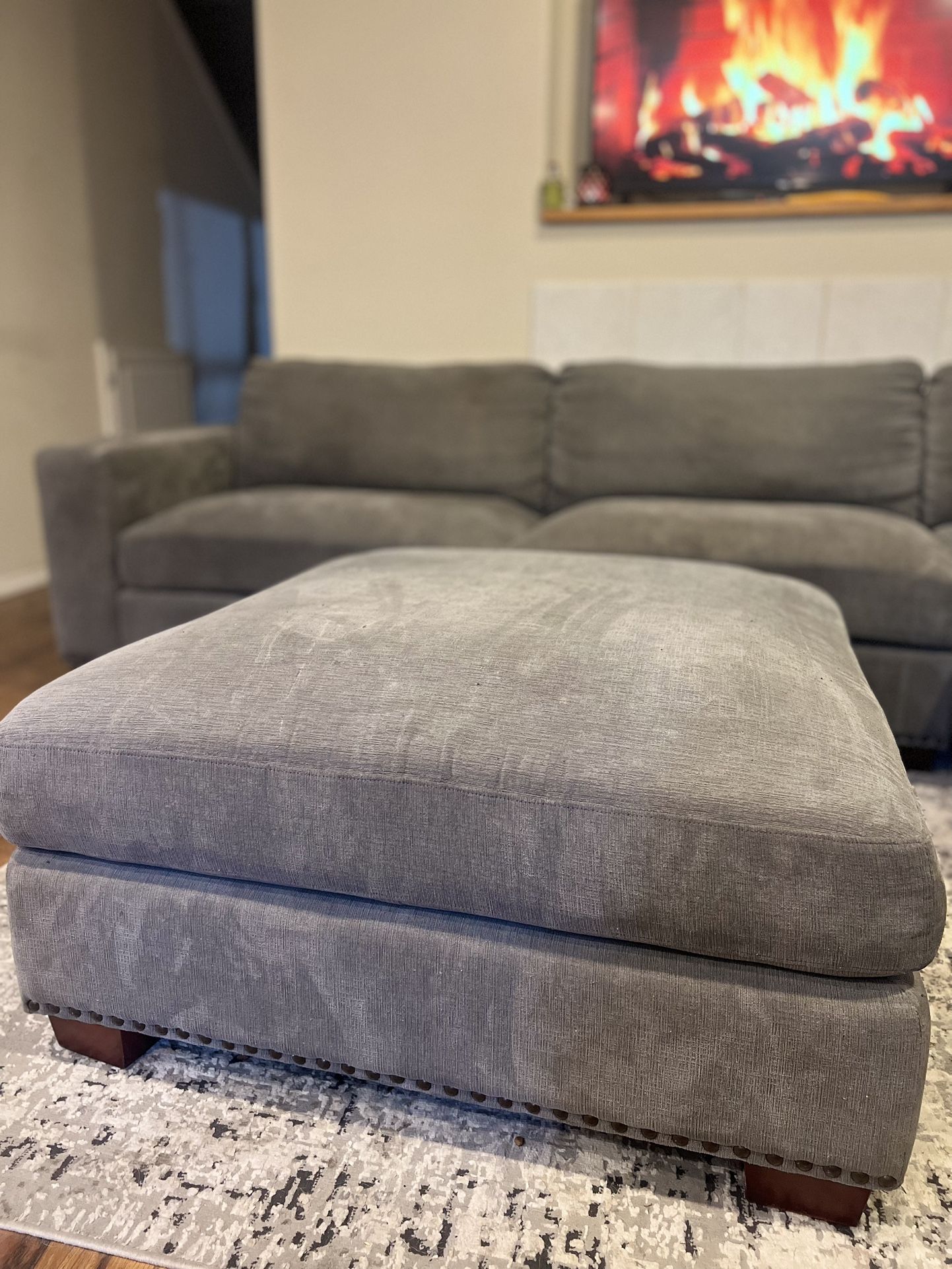 Large Gray Sectional Couch FREE DELIVERY for Sale in Portland, OR