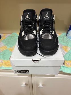 Jordan 4 White Thunder Size 11