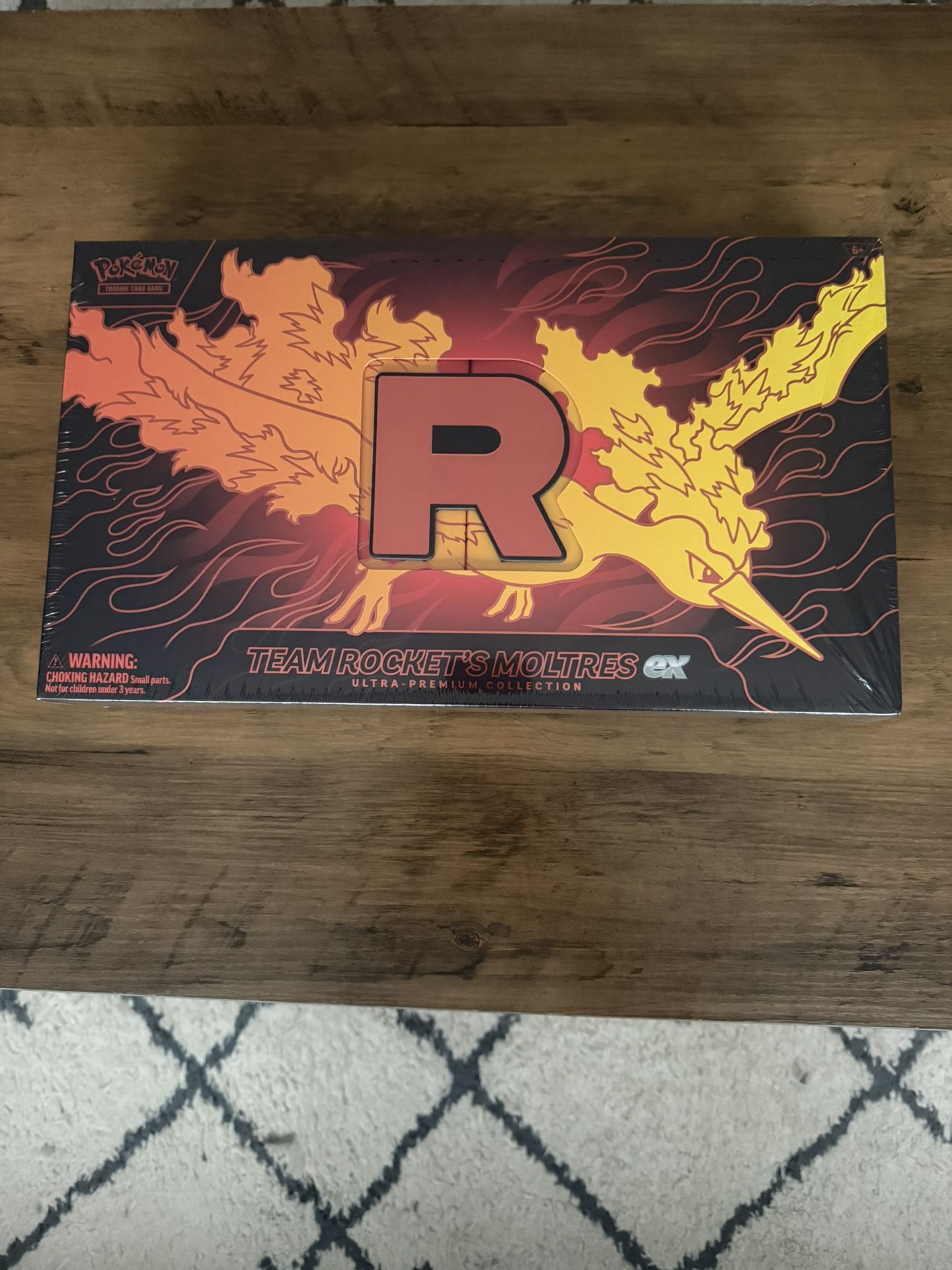 Team Rocket’s Moltres ex Ultra-Premium Collection