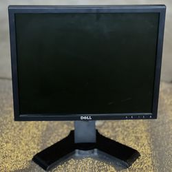 Dell Monitor - 19”