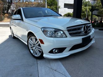 2009 Mercedes Benz C300 LUXURY ONLY 81000 miles ONE OWNER GARAGE  in show condition in out, and mechanics, fully loaded clean title new tires title at