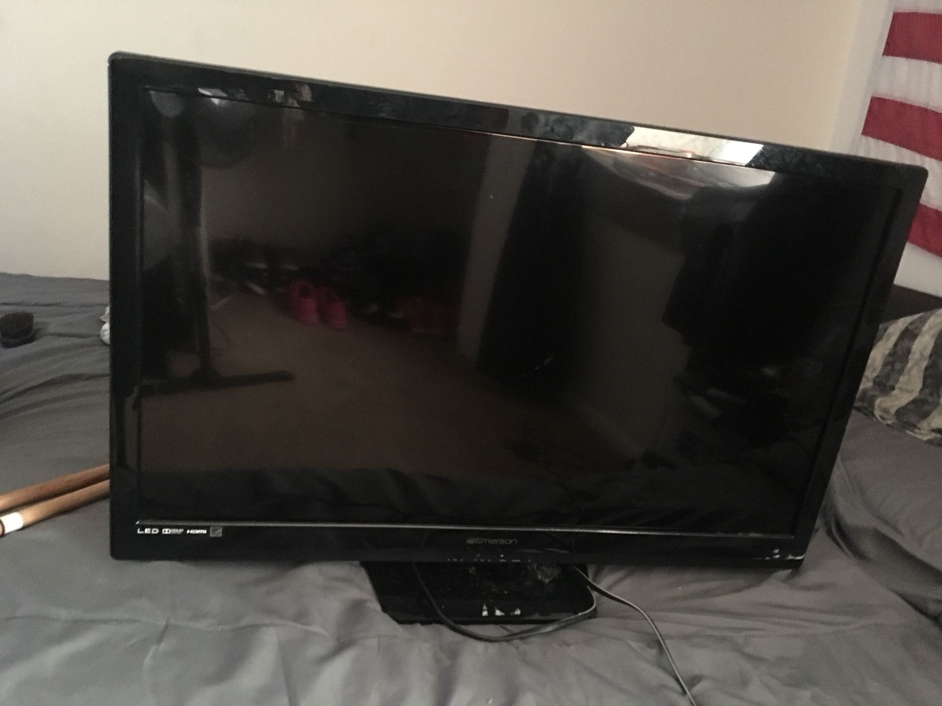 Emerson 32inch