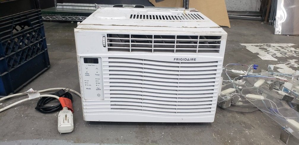 Window Air Condicioner 5btu
