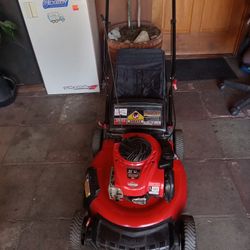Troy Bilt Lawn Mower 550ex 140cc 