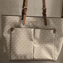 Medium White Authentic Michael Kors Purse 