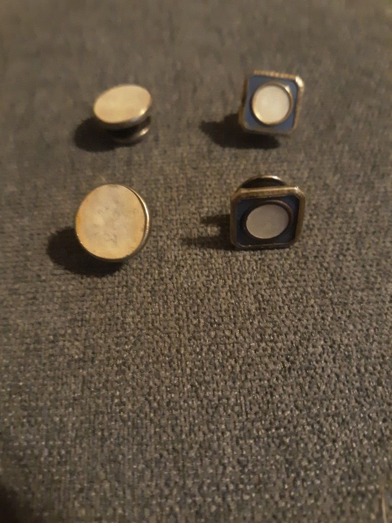 Vintage SNAP Cufflinks. Non Match. 1-Baer & Wilde. BOTH $8.
