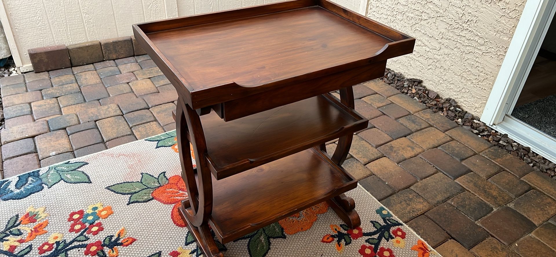 Wood table/nightstand