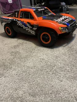 Traxxax Slash 4x4