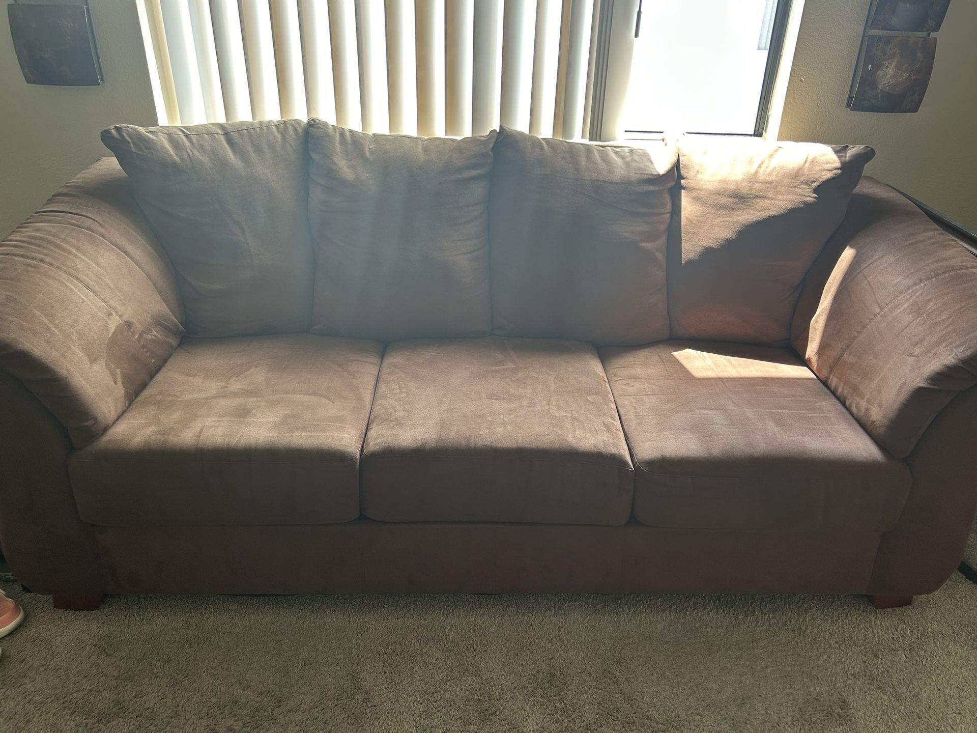Brown Cloth Couch – Good Condition