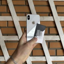 IPhone Xs Unlocked / Liberado 👌 (Different Colors Available)