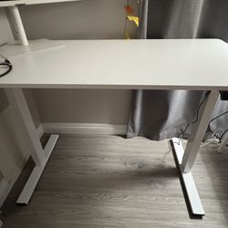48in By 24in Adjustable Study Table White $100