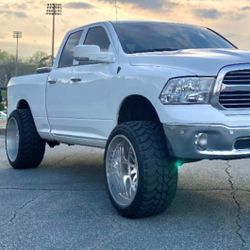 12-21Ram 1500 2wd 5lug 6" INCH Suspension Lift Kit  With INSTALLATION.