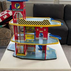 Toy Garage Service Station With Elevator