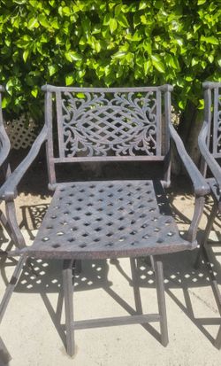 4 heavy-duty aluminum swivel stools/Outdoor Furniture/outside Barstools/Cash Only