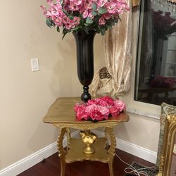 Beautiful gorgeous decoration table with vase and flowers include