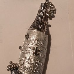 Brooch Mumms Champagne Bottle Vintage Style Lapel Pin Rhinestone Silver Color Jewlery