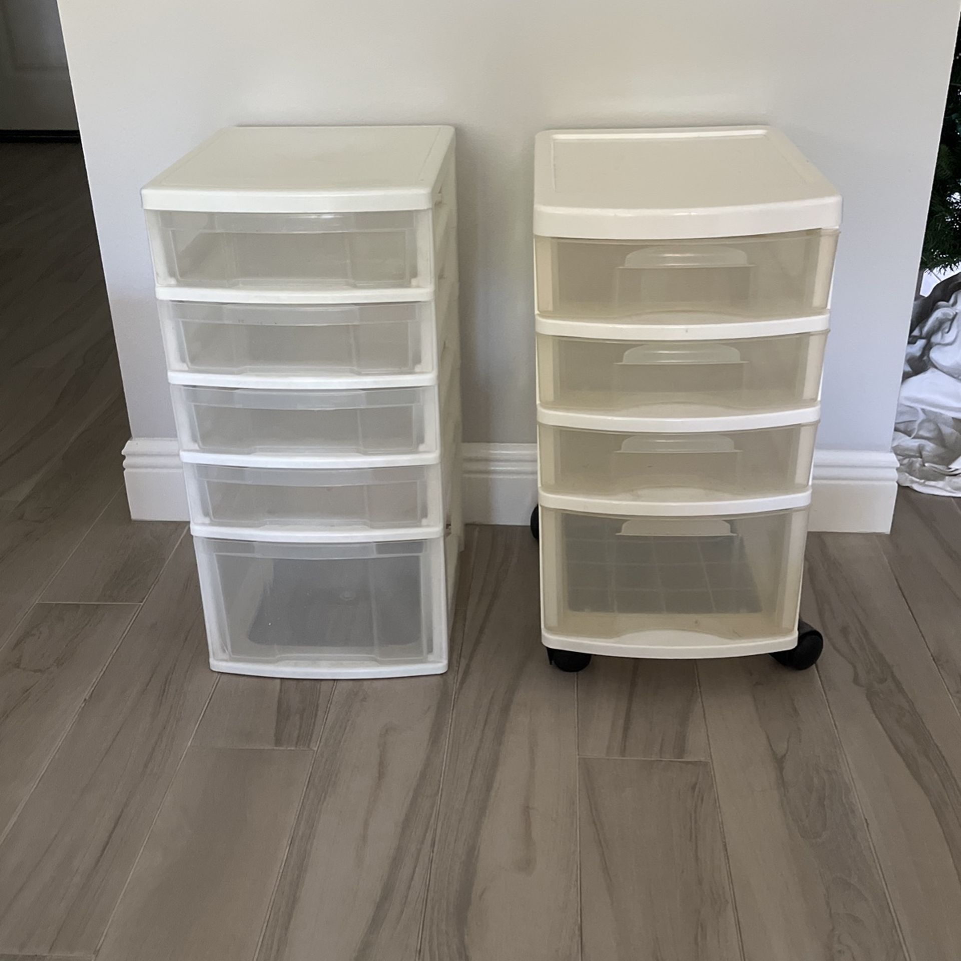 Drawer Containers (set Of 2 ) Plastic One Drawer Has Coaster Wheels