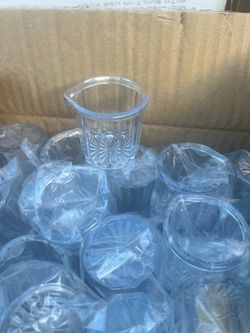 2 oz clear creamer container