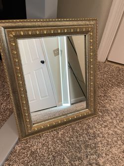 Ruomeng Rectangular Wall Mirror for Home Décor Accent Mirror for Bathroom, Entryway and Bedroom, 11”x 13”