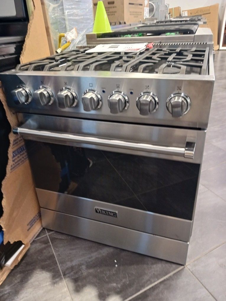 BLACK FRIDAY SALE! 30inch Viking Range $3,099 REG. PRICE $4,599